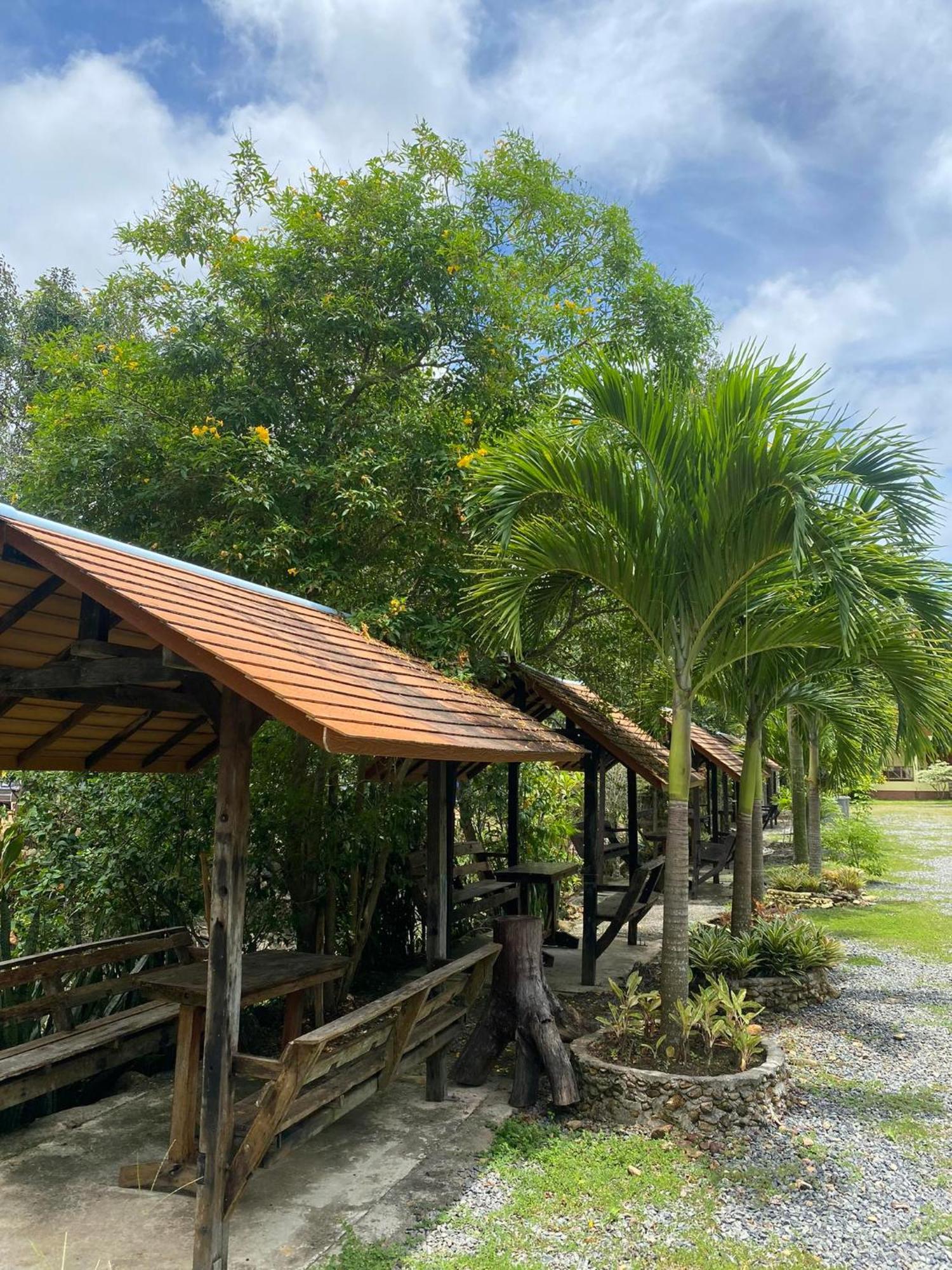 Baanrimklong Bungalow Ко Чанг Екстериор снимка